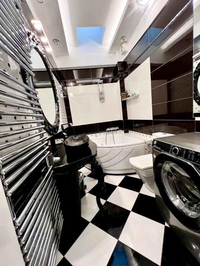 Helen Luxury Loft Design Meisonette-Apartment เอเธนส์ ภายนอก รูปภาพ